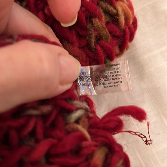 NWOT infinity scarf w/ sparkly sequins on 1 side & multi colored on the other - Picture 5 of 11